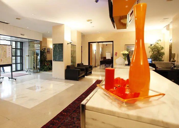 オテル ブオンコンジーヨ 4*