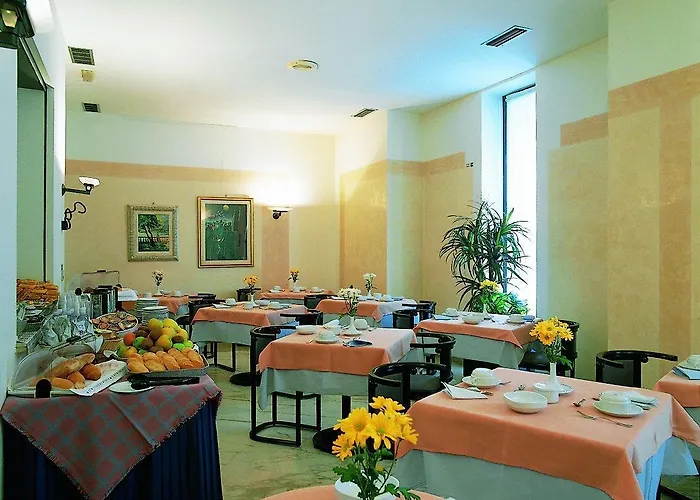 オテル ブオンコンジーヨ 4*